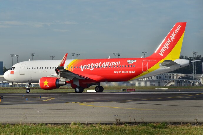 VietJet_Air_Airbus_A320_-F-WWBR-MSN_5822(10512810046)