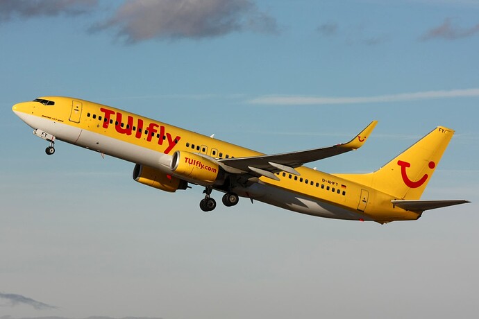 TUIfly_Boeing_737-800_D-AHFY