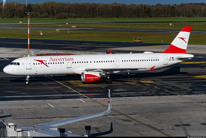 oe-lbb-austrian-airlines-airbus-a321-111_PlanespottersNet_1422218_82e0912247_o