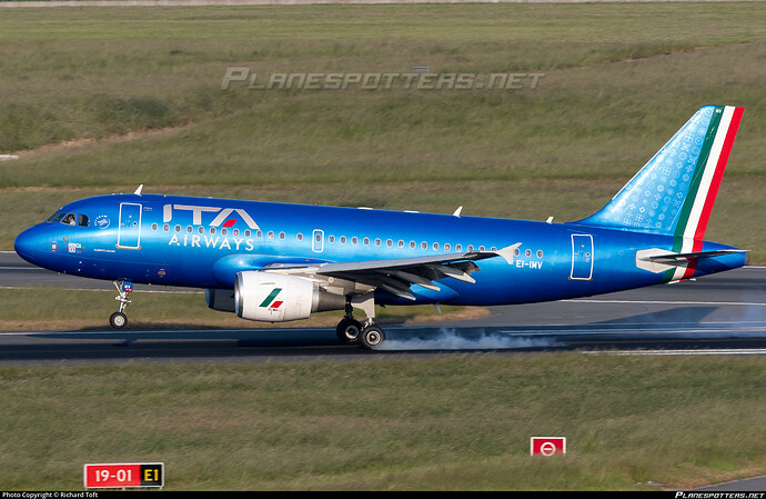 ei-imv-ita-airways-airbus-a319-111_PlanespottersNet_1489963_62a1da1798_o