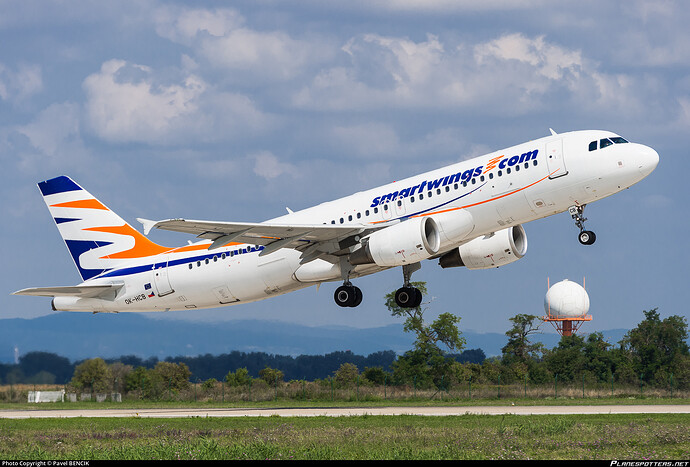 ok-hcb-smartwings-airbus-a320-214_PlanespottersNet_643585_445f433dad_o