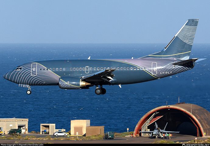 ly-flt-klasjet-boeing-737-522_PlanespottersNet_1174074_91078aa6f2_o