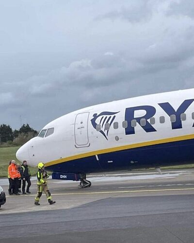 EI-DHH-Ryanair-737-Twitter-820x1024