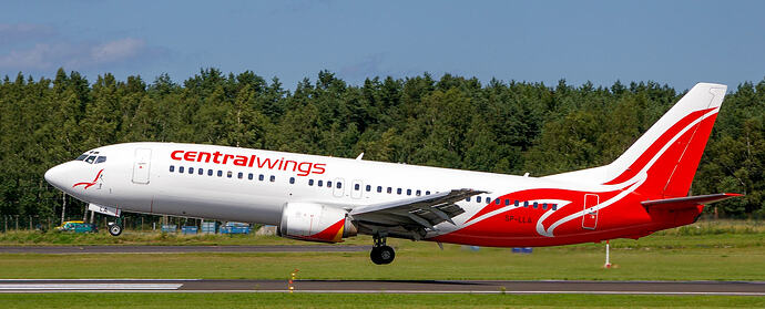 Boeing_737-400_Centralwings