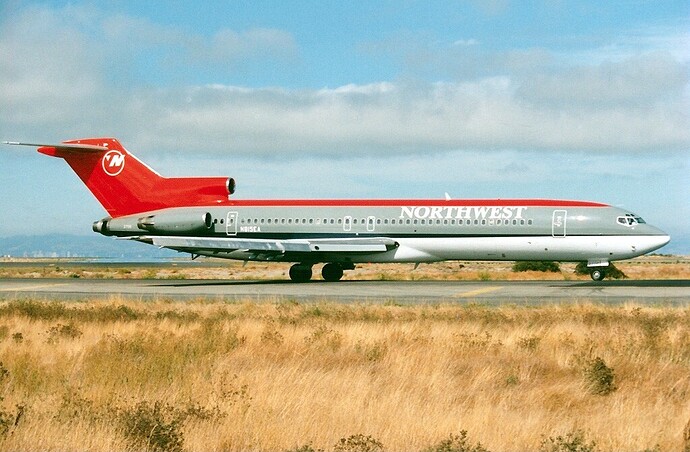 By JetPix - Gallery page http://www.airliners.net/photo/Northwest-Airlines/Boeing-727-225-Adv/0200737/LPhoto http://cdn-www.airliners.net/aviation-photos/photos/7/3/7/0200737.jpg, GFDL 1.2, https://commons.wikimedia.org/w/index.php?curid=28607098