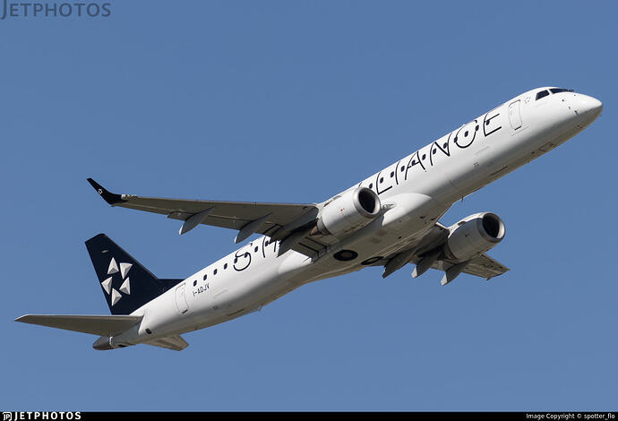 Air_dolomiti_star_alliance_e195_4