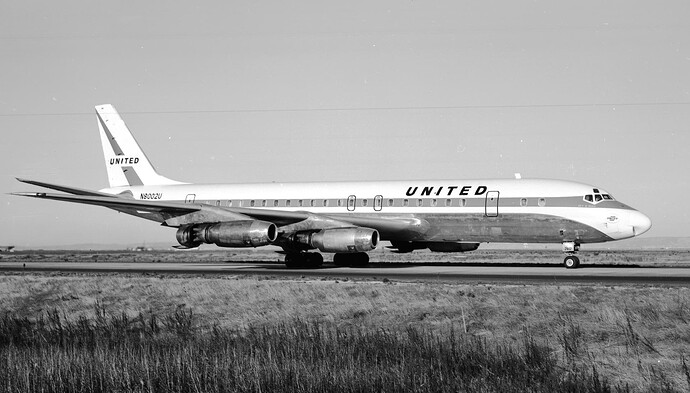 Douglas_DC-8-11_N8002U_(7859010756)