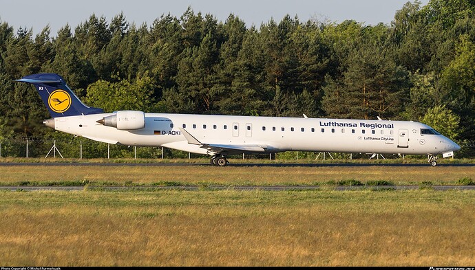 d-acki-lufthansa-regional-bombardier-crj-900lr-cl-600-2d24_PlanespottersNet_1625920_8d6ed85fce_o