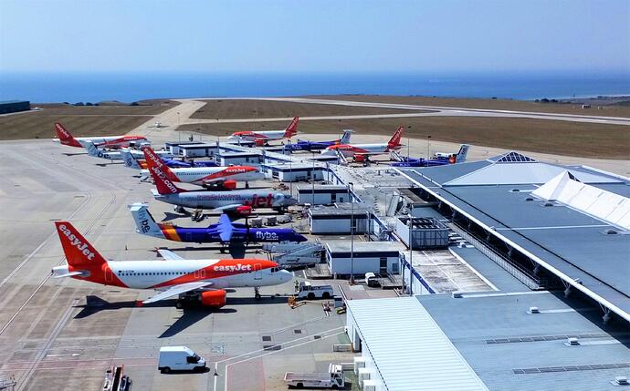 Airport-image-exterior-aircraft-july-2018-scaled