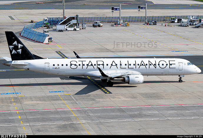 Air_dolomiti_star_alliance_e195_2