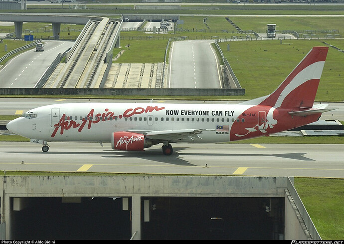 AirAsia 737-300