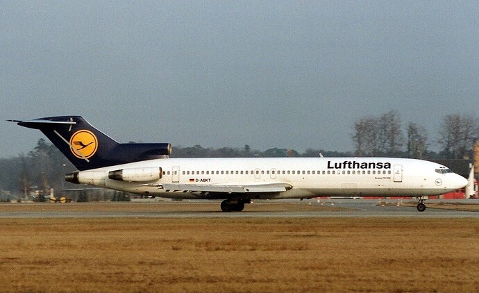 By JetPix - Gallery page http://www.airliners.net/photo/Lufthansa/Boeing-727-230-Adv/0200688/LPhoto http://cdn-www.airliners.net/aviation-photos/photos/8/8/6/0200688.jpg, GFDL 1.2, https://commons.wikimedia.org/w/index.php?curid=28607280