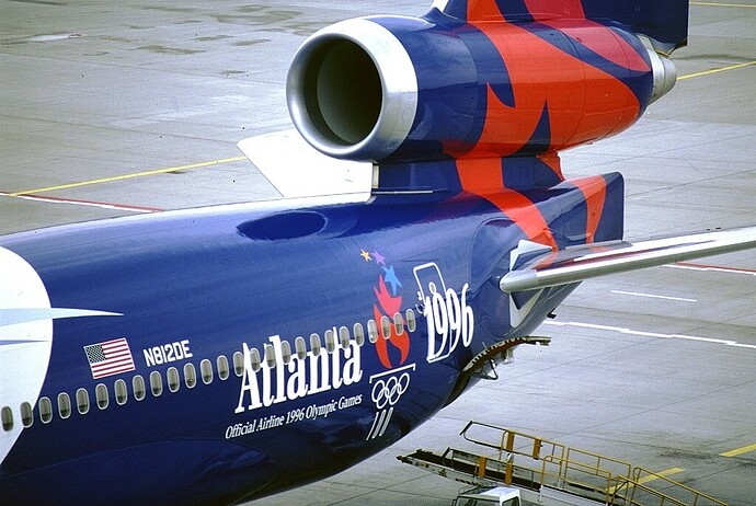 McDonnell_Douglas_MD-11,_Delta_Air_Lines_AN0143391