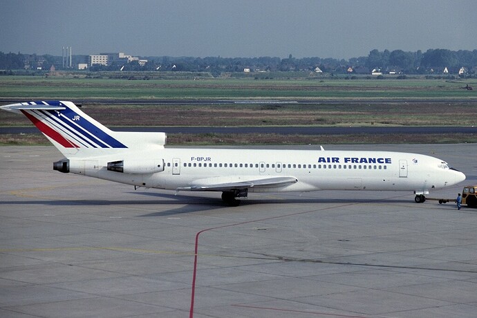 By Felix Goetting - Gallery page http://www.airliners.net/photo/Air-France/Boeing-727-228/1261726/LPhoto http://cdn-www.airliners.net/aviation-photos/photos/6/2/7/1261726.jpg, GFDL 1.2, https://commons.wikimedia.org/w/index.php?curid=27065411