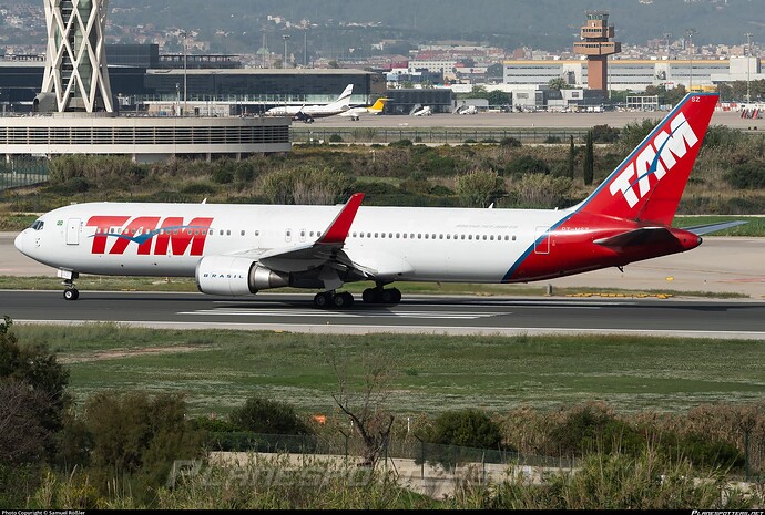 pt-msz-latam-airlines-brasil-boeing-767-316er-wl_PlanespottersNet_1476563_e86a8cab68_o