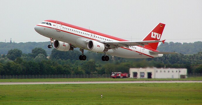 By Archangel12 - Düsseldorf Airport - DUS - Flughafen Düsseldorf, CC BY 2.0, https://commons.wikimedia.org/w/index.php?curid=30795658