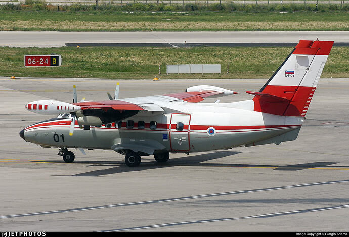 L410_Old_Livery_2