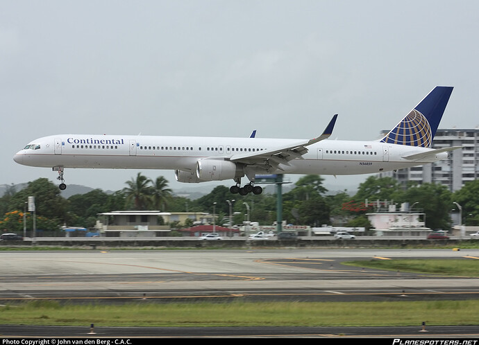 n56859-continental-airlines-boeing-757-324-wl_PlanespottersNet_144376_6ee4032776_o