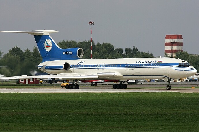 Azerbaijan_Airlines_Tupolev_Tu-154M_Pichugin
