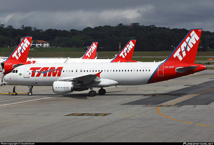 pr-mhk-tam-linhas-aereas-airbus-a320-214_PlanespottersNet_782073_42bfaff6c9_o