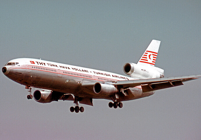 Douglas_DC-10-10_TC-JAU_THY_FRA_28.07.74_edited-2
