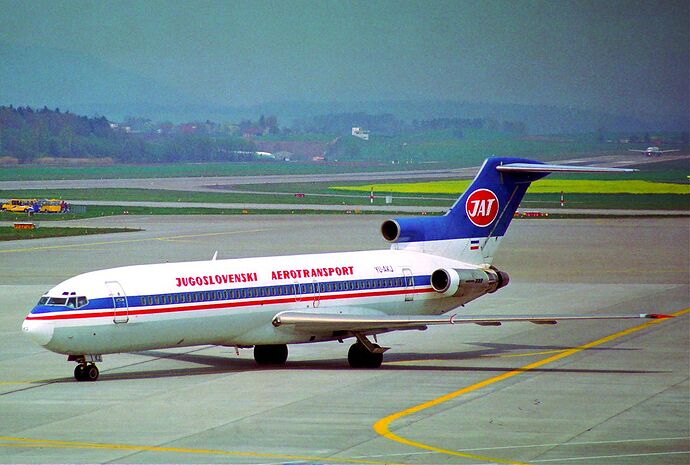 By Aero Icarus from Zürich, Switzerland - JAT Yugoslav Airlines Boeing 727-2H9; YU-AKJ@ZRH;22.04.1995, CC BY-SA 2.0, https://commons.wikimedia.org/w/index.php?curid=26727086