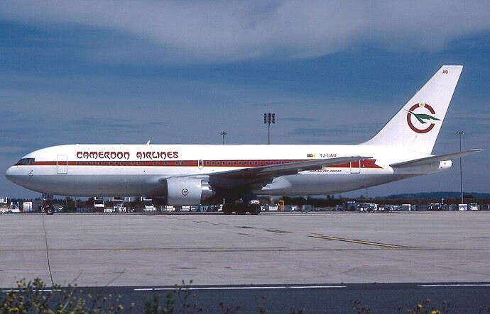 Boeing_767-231(ER),_Cameroon_Airlines_AN1072040