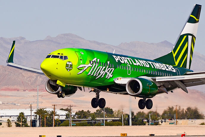 N607AS_Alaska_Airlines_1999_Boeing_737-790_C-N_29751_"Portland_Timbers"_(7007919261)