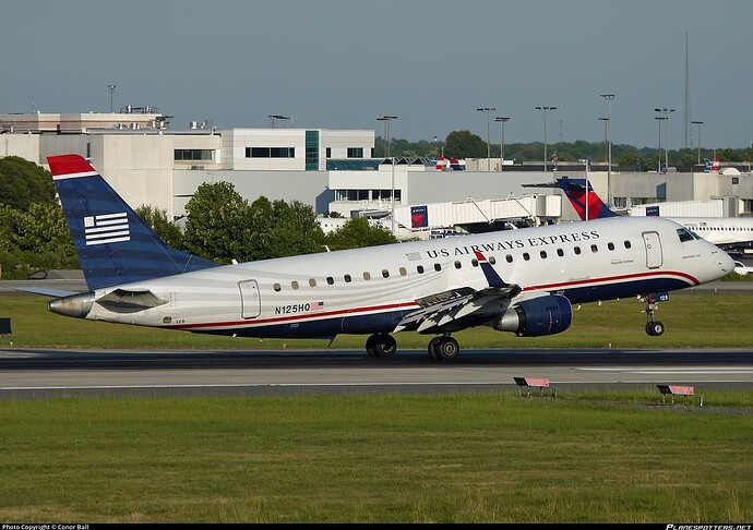 n125hq-us-airways-express-embraer-erj-175lr-erj-170-200-lr_PlanespottersNet_716947_304d785e61_o