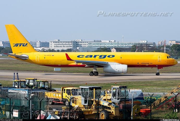 ra-64024-aviastar-tu-airlines-tupolev-tu-204-100c_PlanespottersNet_1859646_474b1e2949_o
