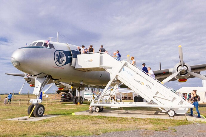 Super constellation Nantes