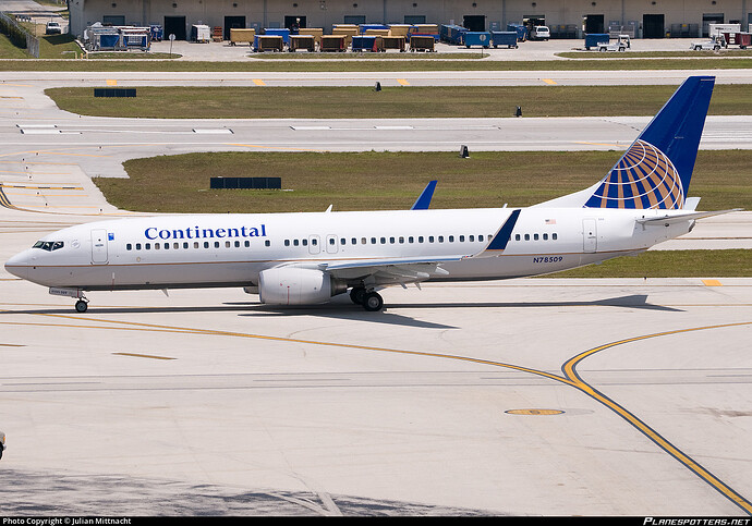 n78509-continental-airlines-boeing-737-824-wl_PlanespottersNet_433925_43415731b3_o