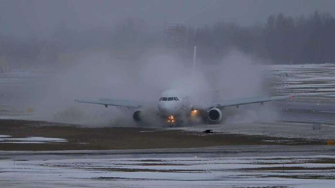 Avion-Express-A320-Vilnius-runway-excursion-accident-1