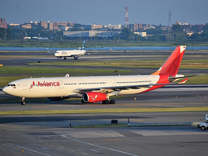 Avianca_Colombia_Airbus_A330-343_N803AV_at_JFK_Airport