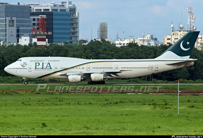 ap-bgg-pia-pakistan-international-airlines-boeing-747-367_PlanespottersNet_651991_a01e6d2932_o