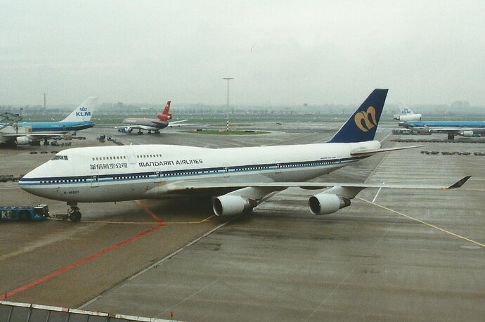 AMSTERDAM_APRIL_2000_MANDARIN_AIRLINES_BOEING_747-400_B-16801