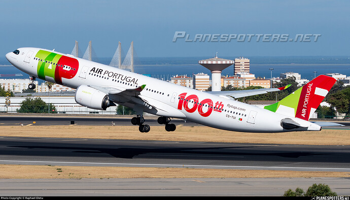 https://www.planespotters.net/photo/1818572/cs-tui-tap-air-portugal-airbus-a330-941