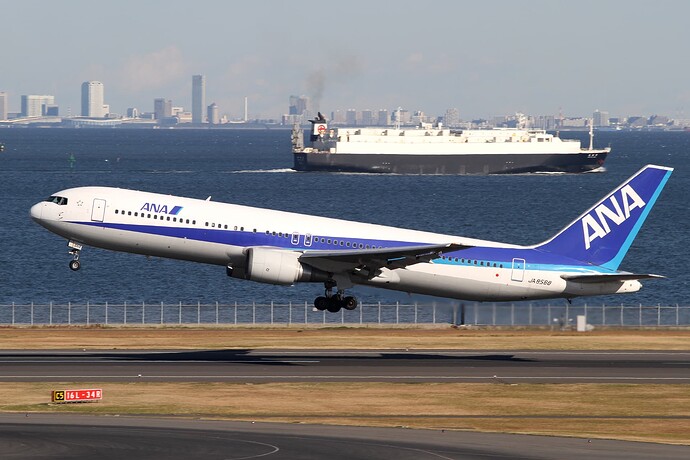 ANA_B767-300(JA8568)_(5293303756)