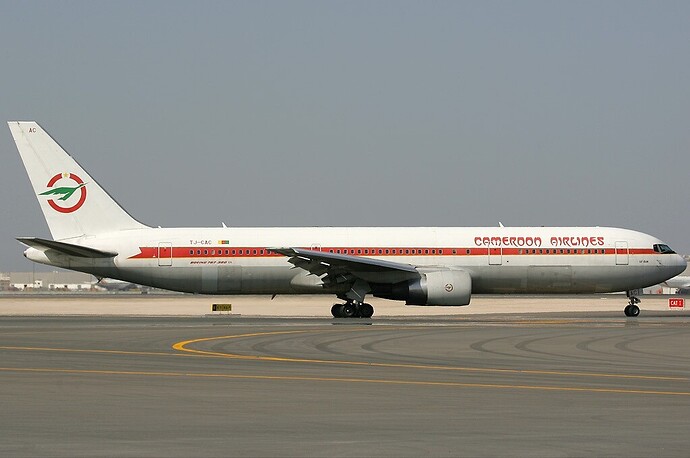 Cameroon_Airlines_Boeing_767-300ER_Pichugin