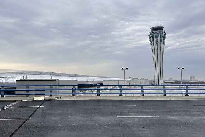 乌鲁木齐天山国际机场塔台_The_Control_Tower_of_Urumqi_Tianshan_International_Airport
