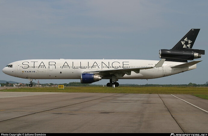 pp-vth-varig-mcdonnell-douglas-md-11_PlanespottersNet_039646_20f27b4697_o