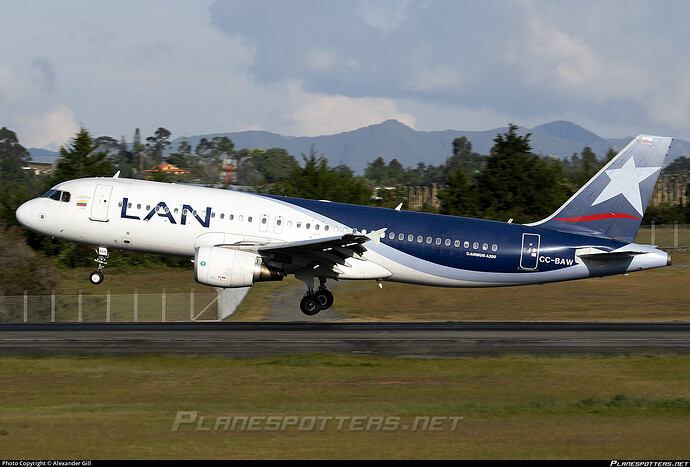 cc-baw-lan-airlines-airbus-a320-214_PlanespottersNet_1577195_d8261a1e36_o