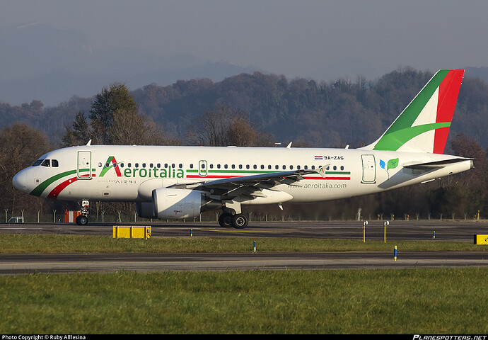 9a-zag-aeroitalia-airbus-a319-111_PlanespottersNet_1700038_4827353f66_o