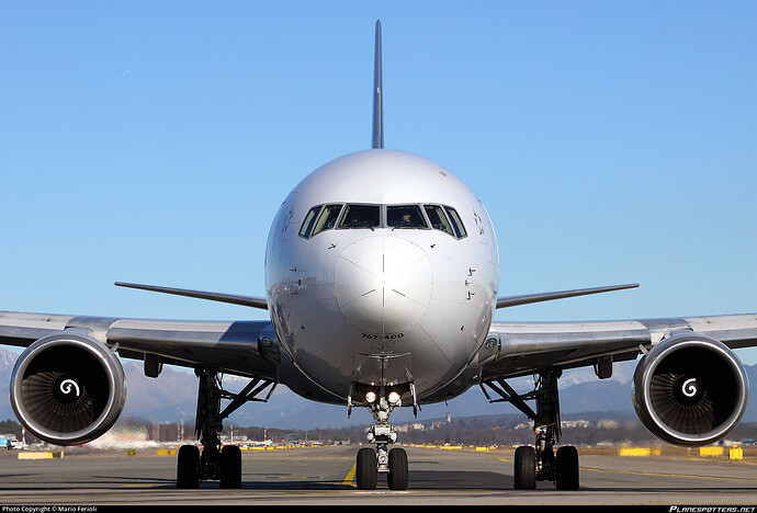 n76055-united-airlines-boeing-767-424er_PlanespottersNet_1551871_53e246256b_o