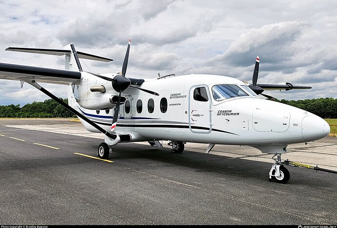 n408px-cessna-cessna-408-skycourier_PlanespottersNet_1449707_1b29a9d52d_o