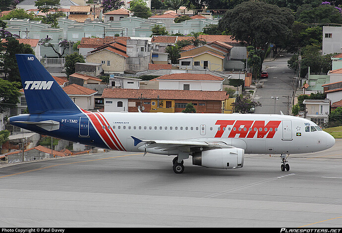 pt-tmd-tam-linhas-aereas-airbus-a319-132_PlanespottersNet_295401_3fe04ff04e_o