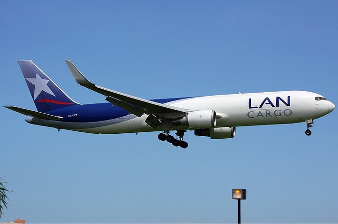 LAN_Cargo_Boeing_767-300ER_LDS