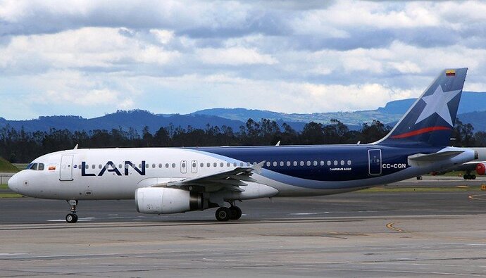 L_5b14e9b14dda3_LAN-Colombia-Airbus-A320-200_PlanespottersNet_301129__horiz