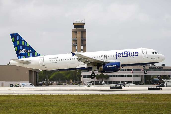 jetblue-airplane-lands-fort-lauderdale-airport-040425-be76704973d04887836be3deb350c6b0