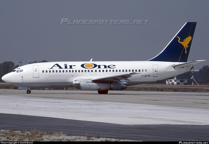 i-jetd-air-one-boeing-737-230-adv_PlanespottersNet_1066829_616f0cf405_o
